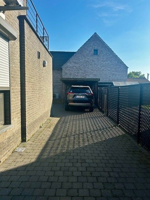 Gelijkvloers appartement met twee slaapkamers en staanplaats foto 12