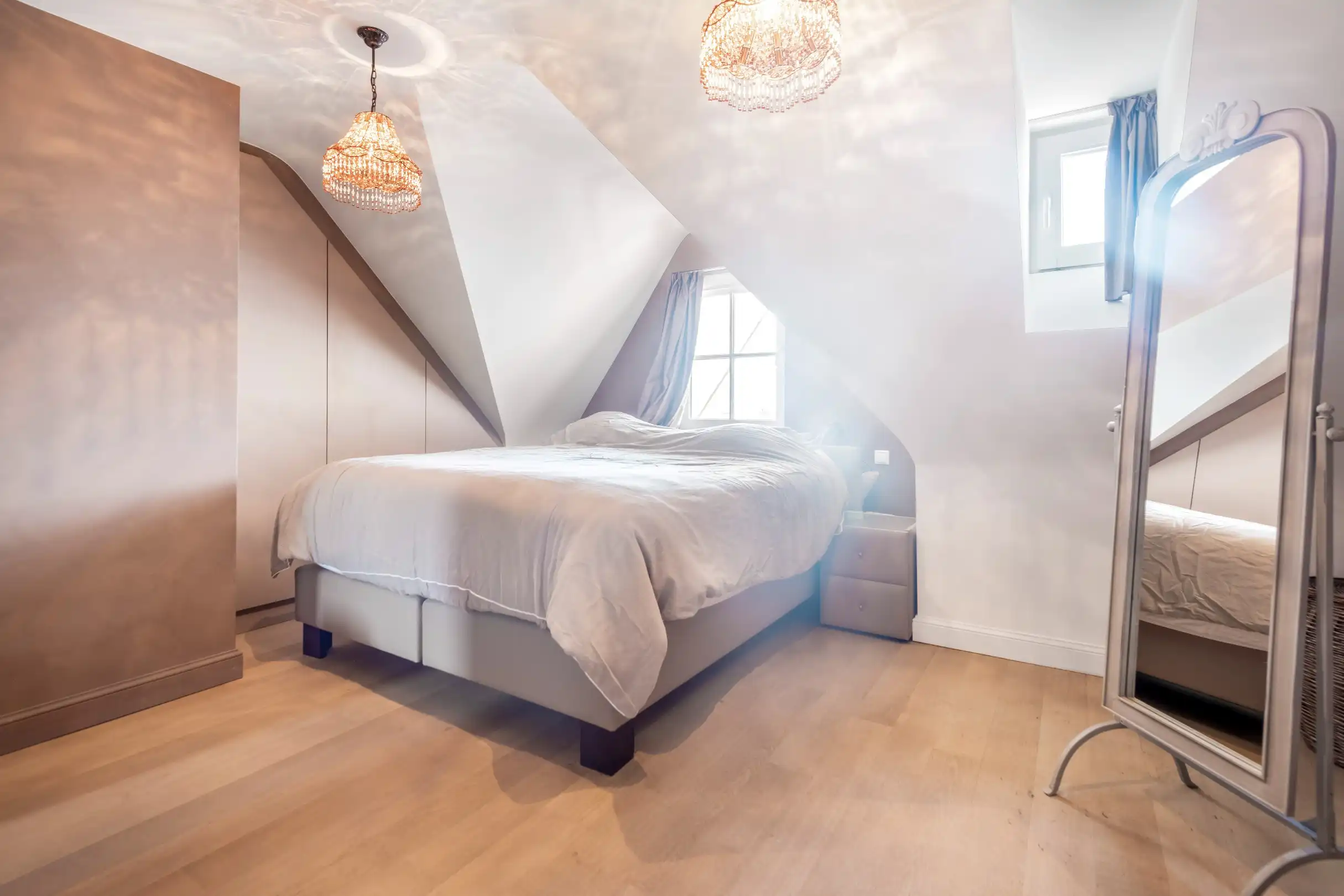 Ruim duplexappartement op de Lippenslaan in centrum Knokke.  foto 9