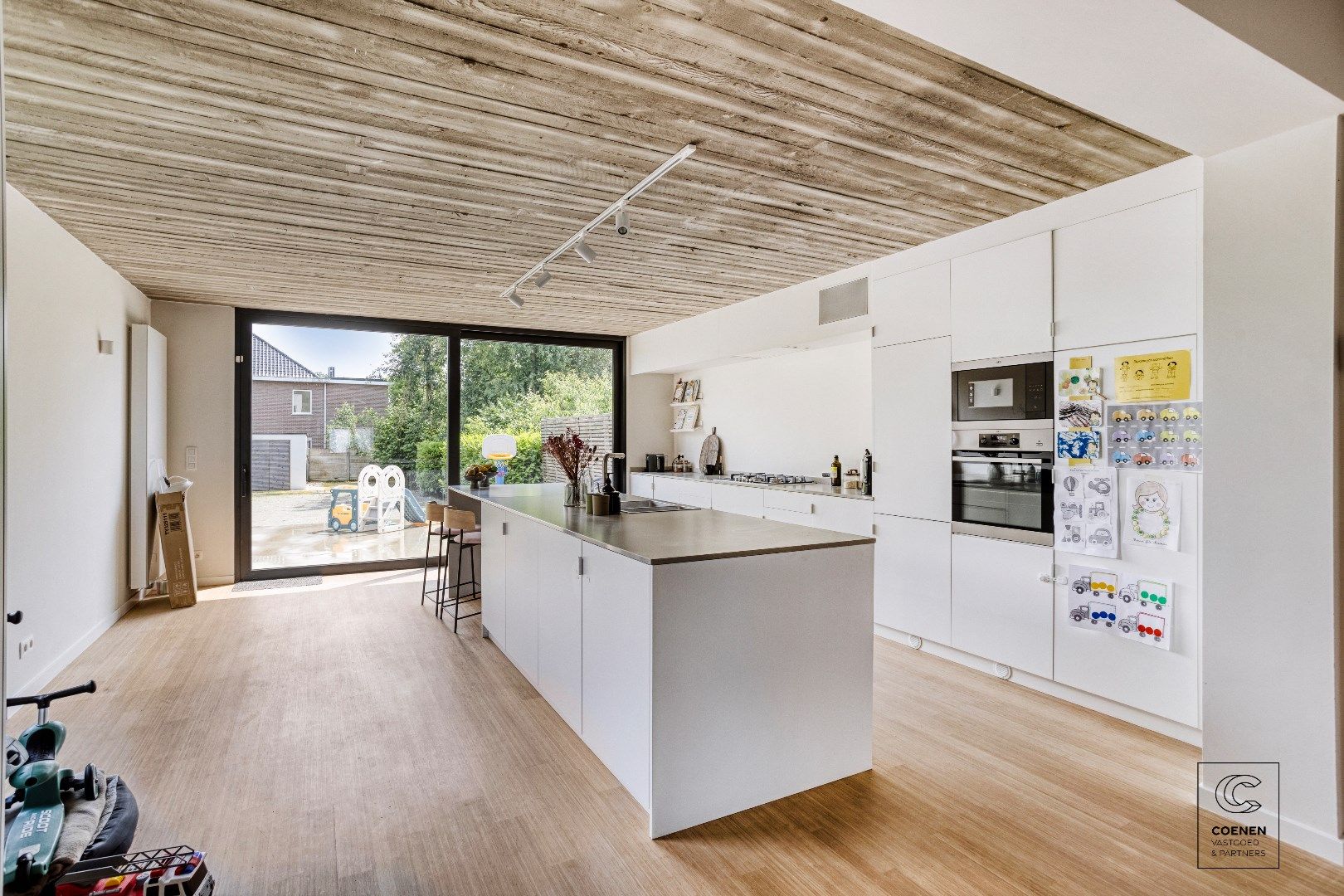 Prachtig volledig gerenoveerde woning met 3 slaapkamers op een TOPlocatie te Schilde! foto 6