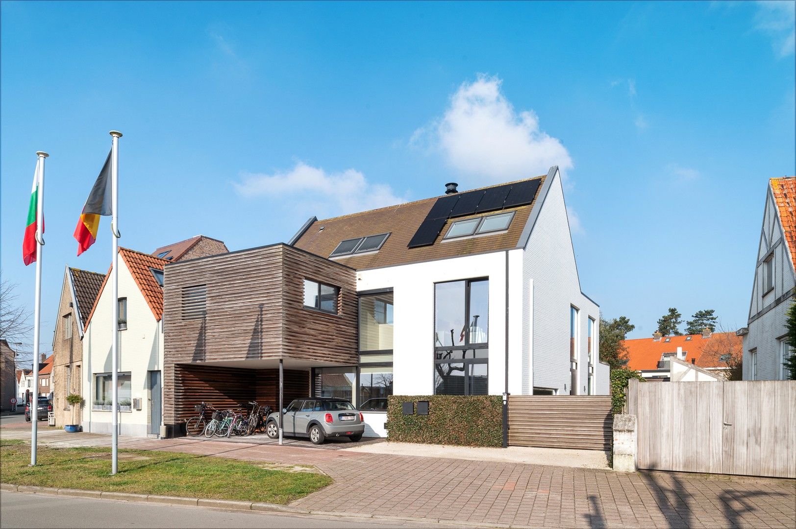 Hedendaagse, recente koppelwoonst centraal gelegen te oud-Knokke. foto 5