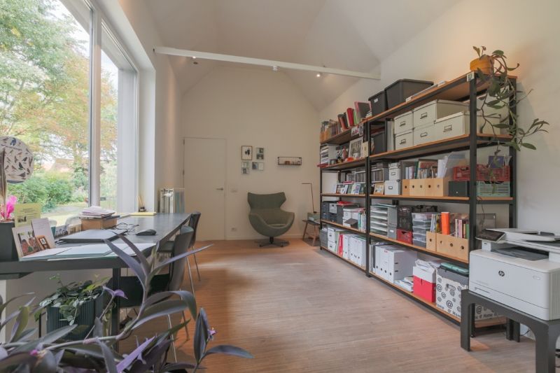 Ruime, hedendaagse woning met 3 slaapkamesr, 2 badkamers, tuin, garage...Energielabel C. foto 11
