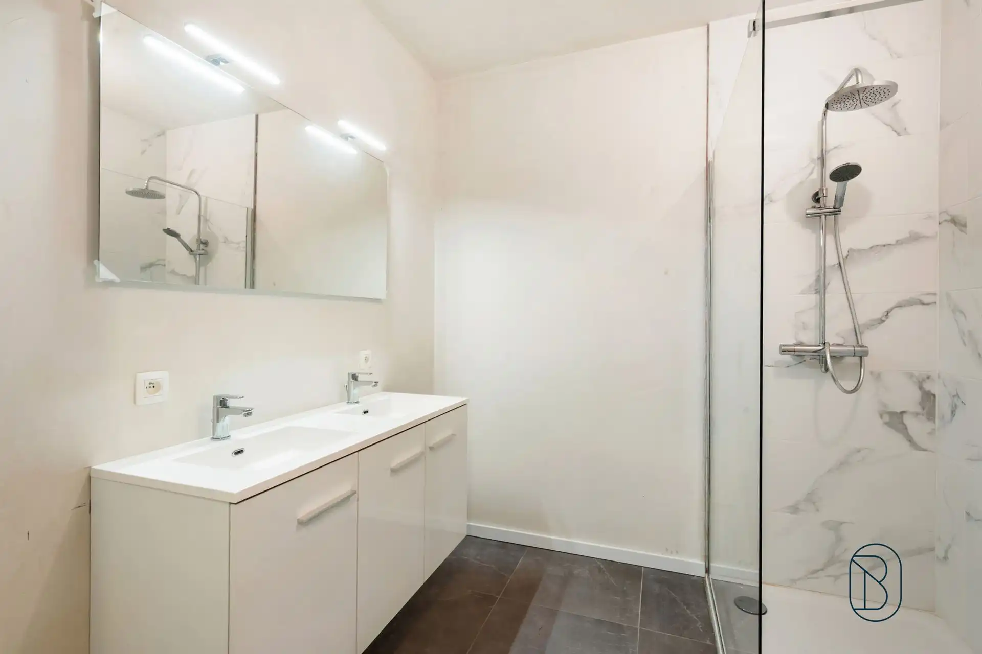 Mooie appartementen met terras + handelspand op topligging foto 13