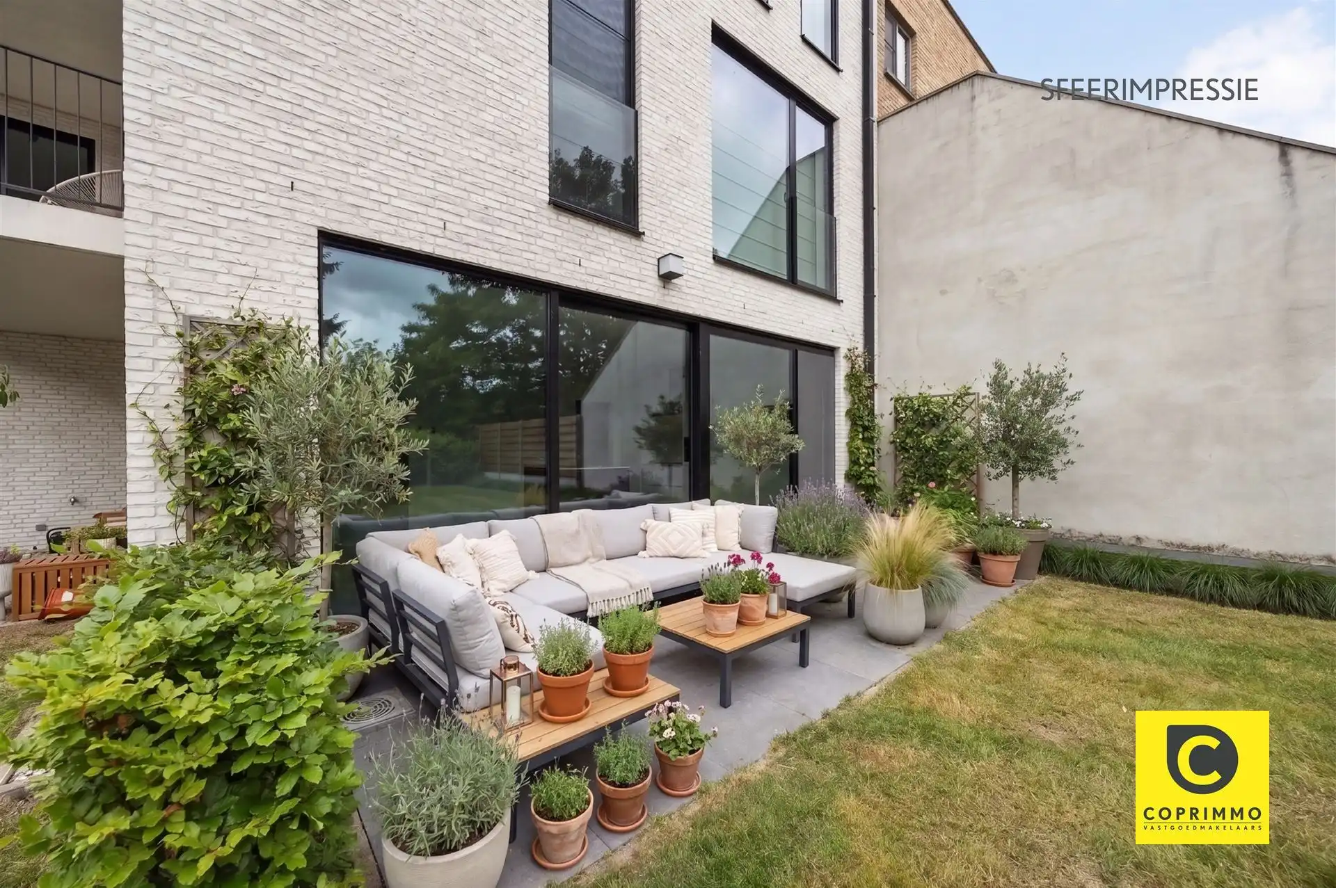Luxueus 1 slpk app met terras en tuin + parking foto 5