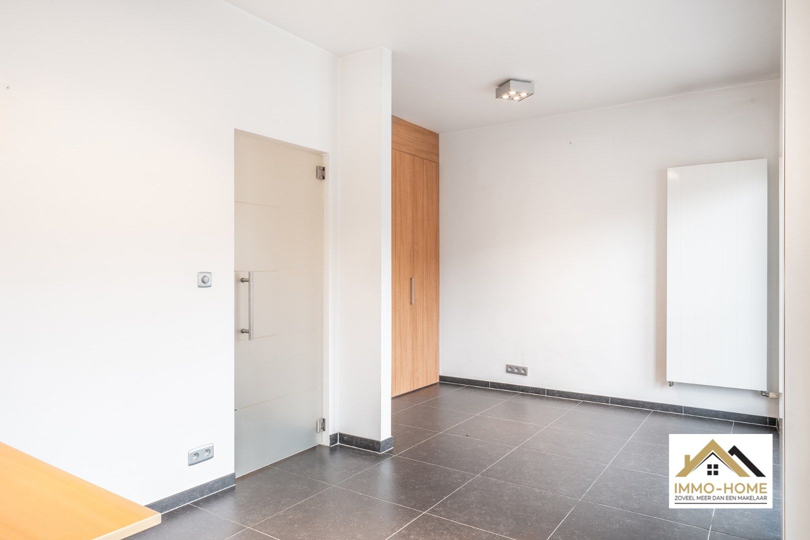 Instapklaar ruim appartement met TOPligging,dicht bij E17,UZ Gent, station foto 14