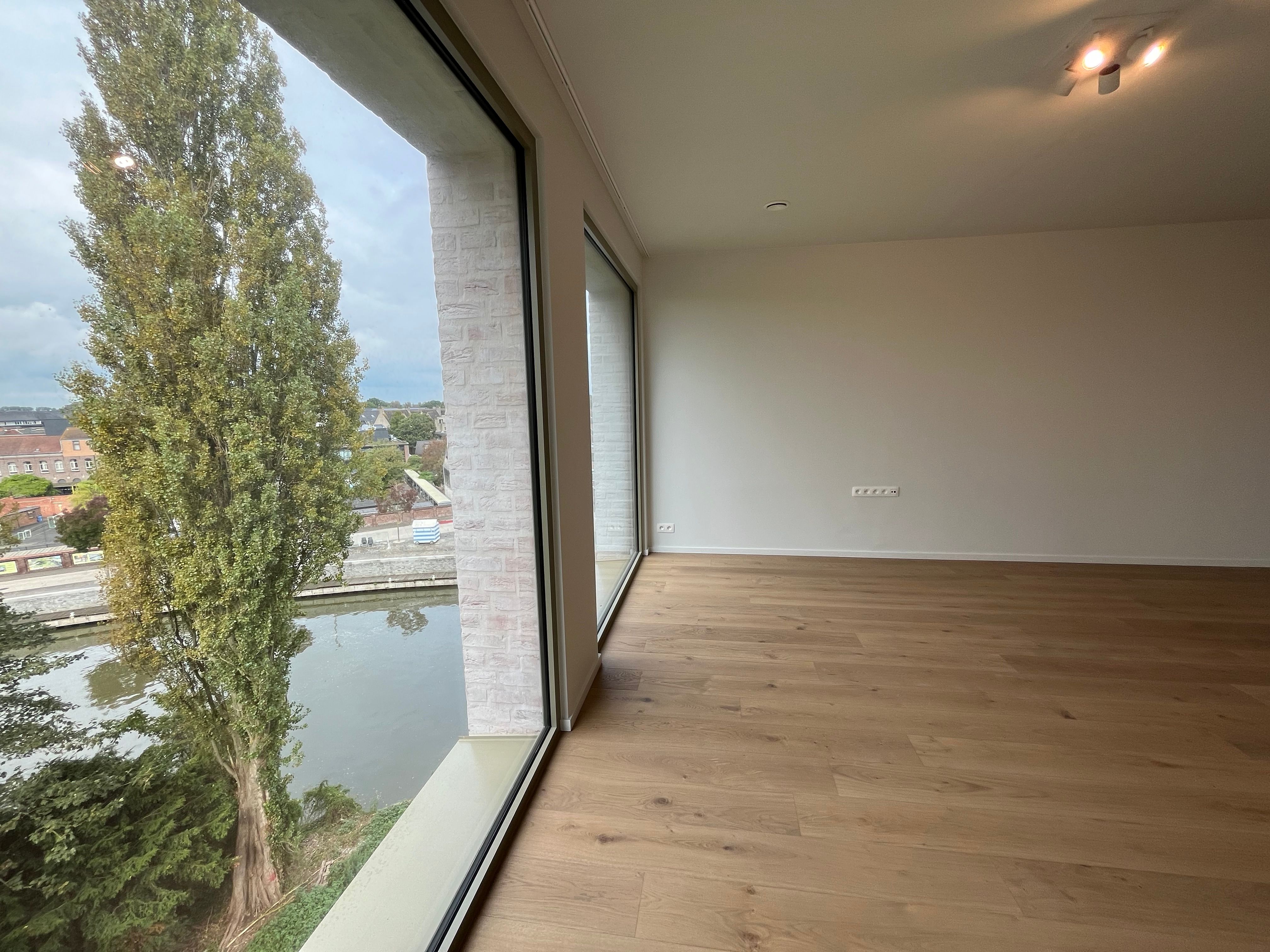 Luxueus, instapklaar appartement aan de Leie foto 8