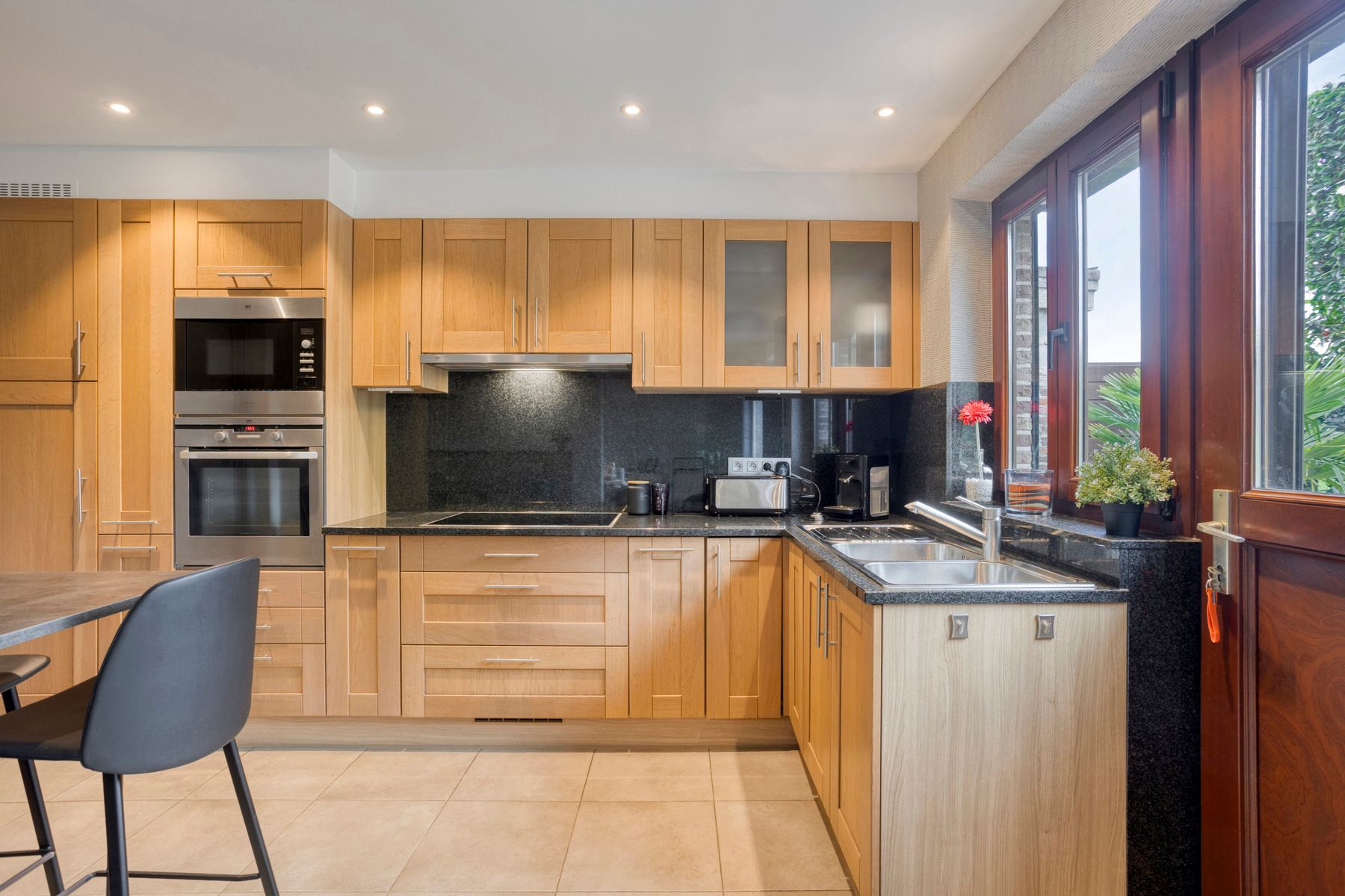 Woning met 3slpk, tuin en oprit, dorpskern nabij Beukenbos. foto 10