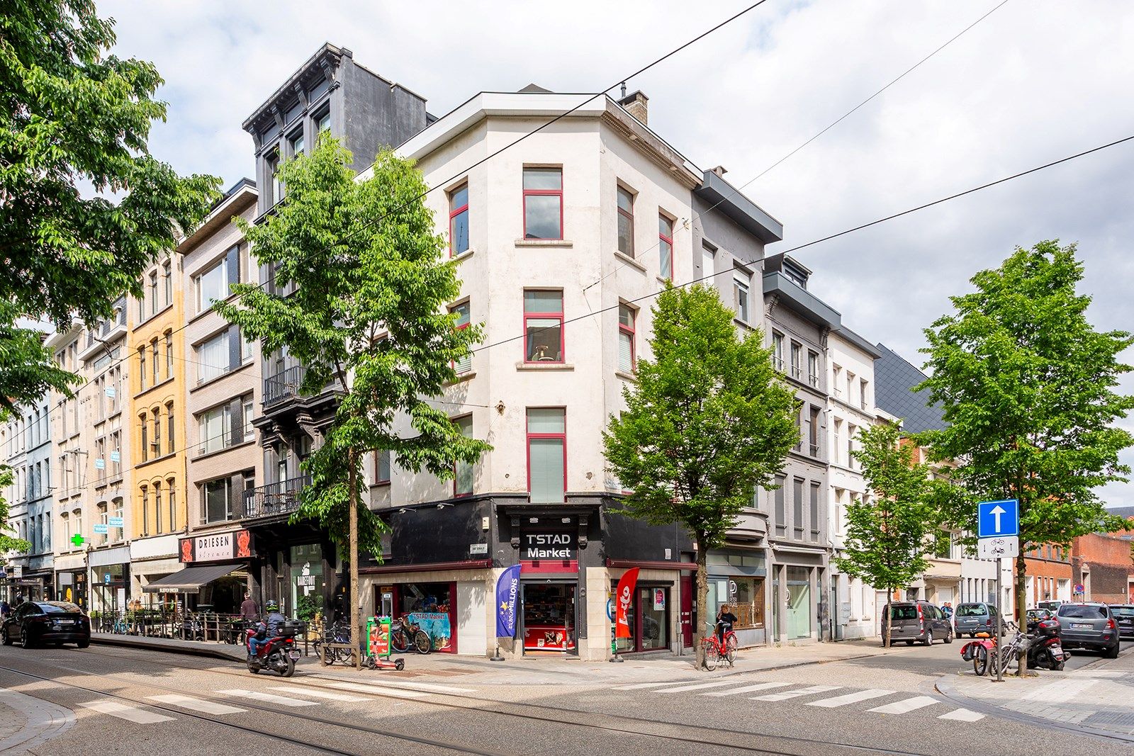 Hoofdfoto van de publicatie: Hoek appartement met veel lichtinval