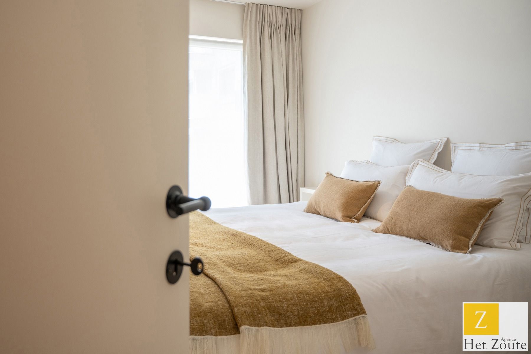 Gerenoveerd appartement op topligging met zeezicht foto 19