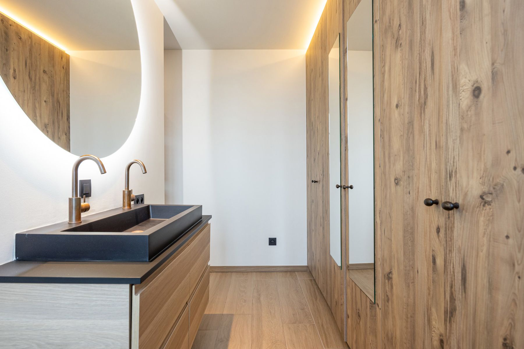 Kwaliteitsvolle energiezuinige woning met 5 slaapkamers op een rustige ligging in Merksplas. foto 13