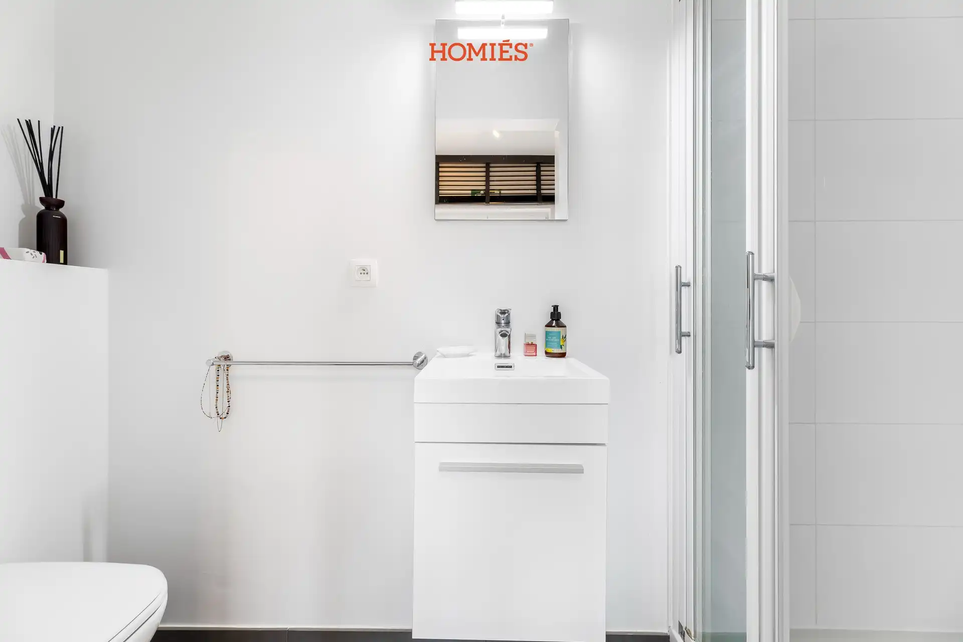 Studentengebouw met 9 kamers eigen sanitair foto 15