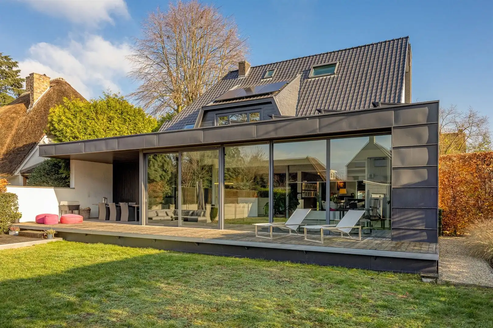 Stijlvolle villa met moderne uitbouw en zuidwest tuin. foto 27