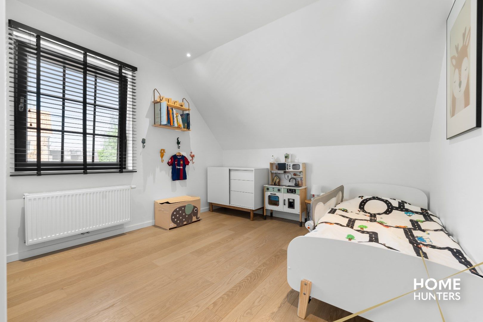 Halfopen bebouwing in landelijke, moderne stijl  foto 17