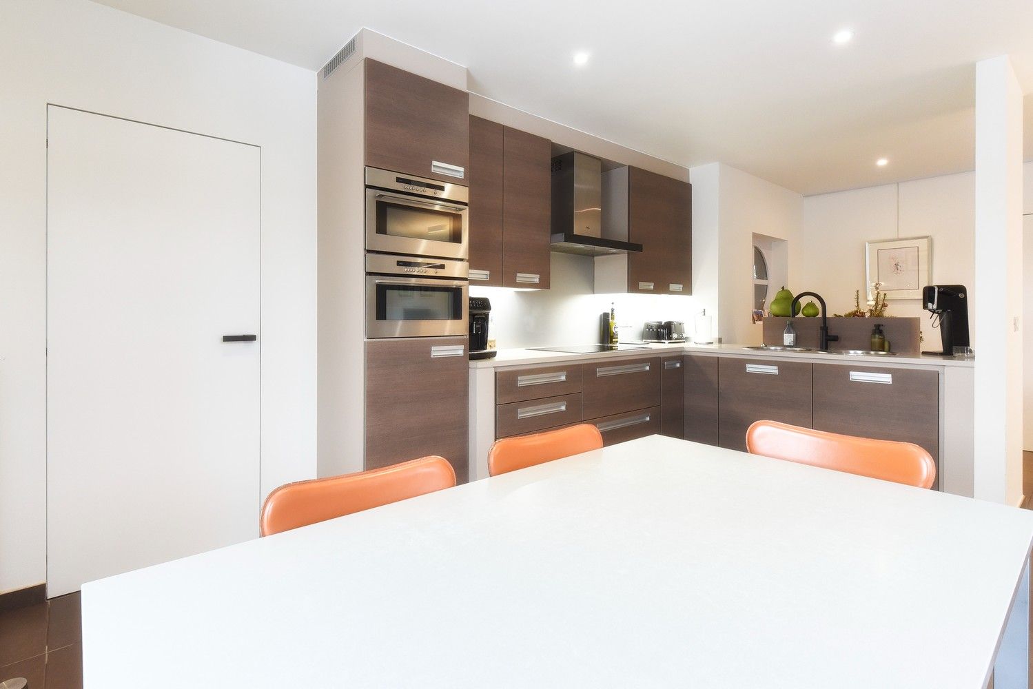 Instapklare gezinswoning met 4 slaapkamers en zongerichte tuin. foto 6