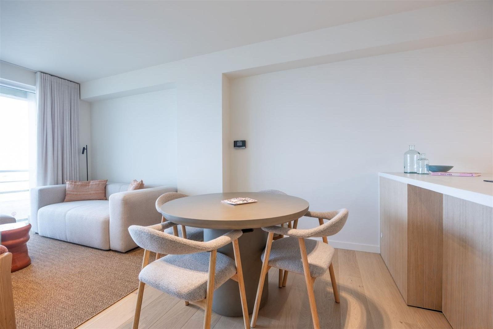 Prachtig en smaakvol volledig afgewerkt appartement gelegen op de tweede verdieping foto 6