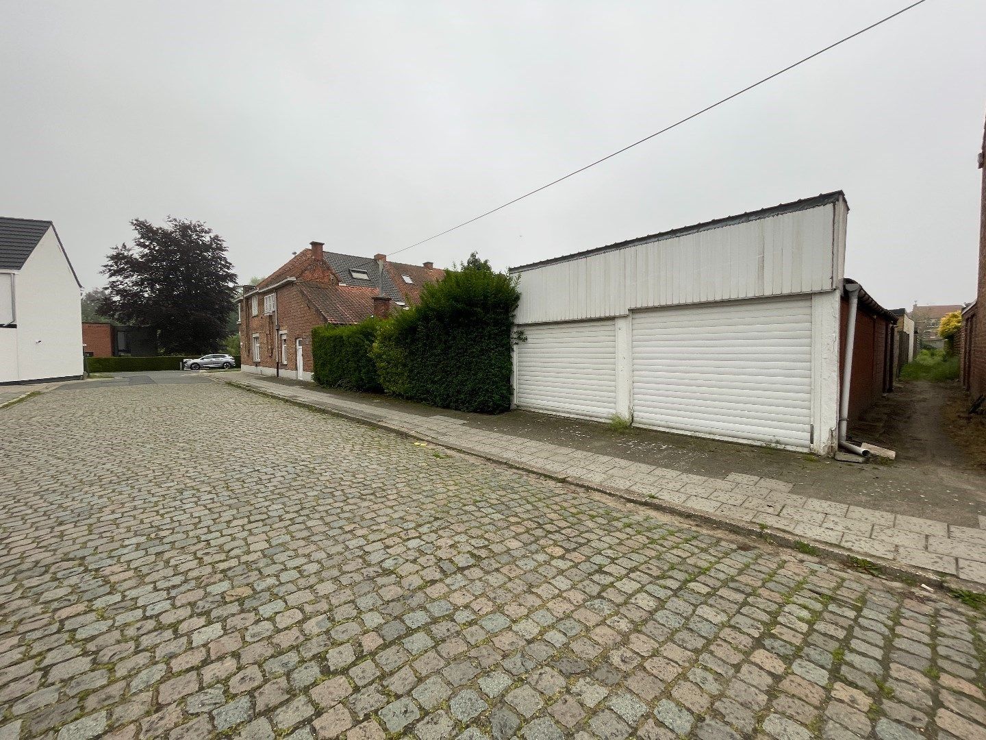 Ruime hoekwoning met twee garages, tuin en 3 slaapkamers in Rumbeke foto 16