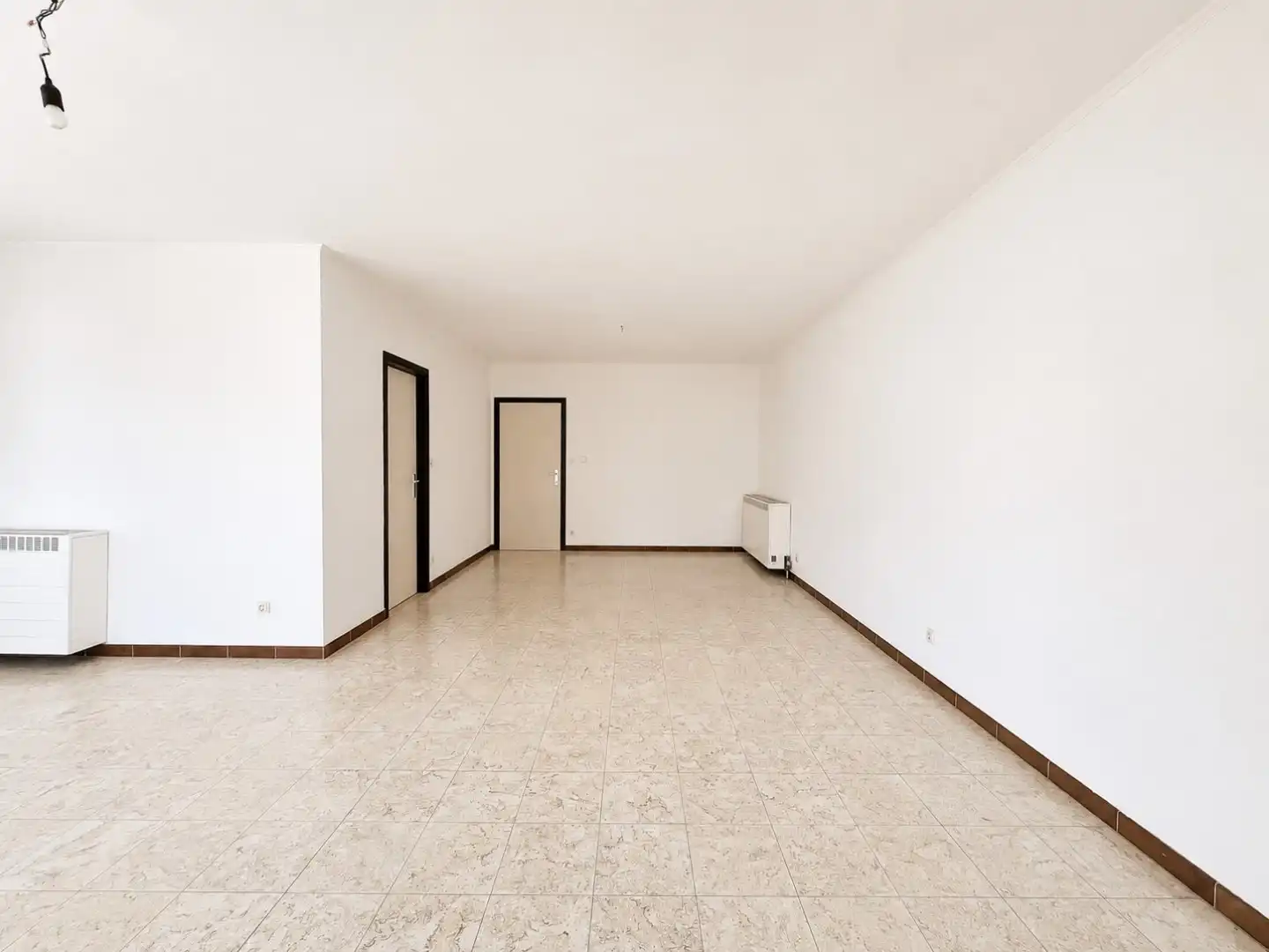 Goed onderhouden bungalow met 2 slaapkamers, bureau en garage in rustige woonwijk foto 4