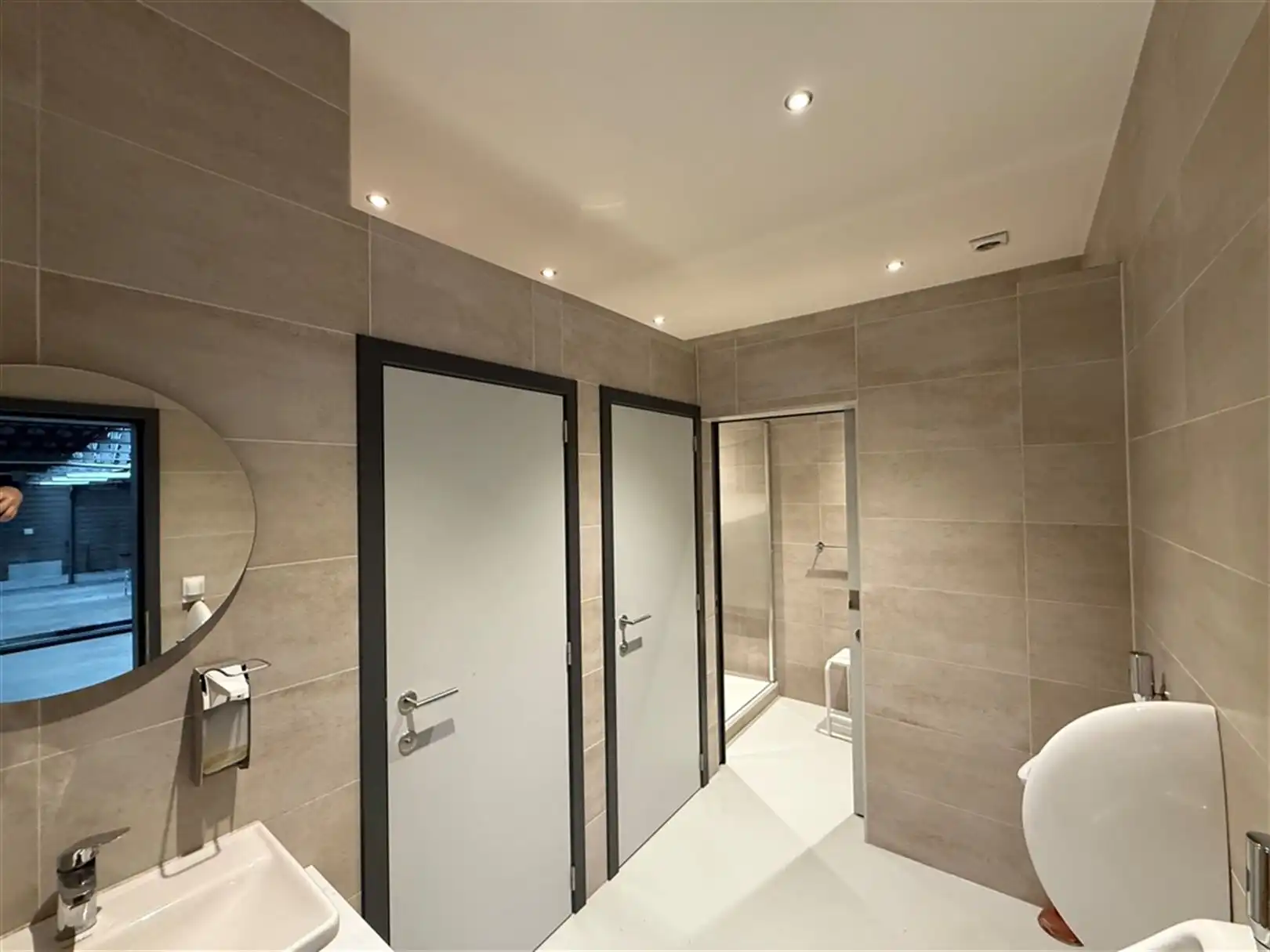 Bedrijfssite op zichtlocatie Bilzen-Hoeselt foto 13