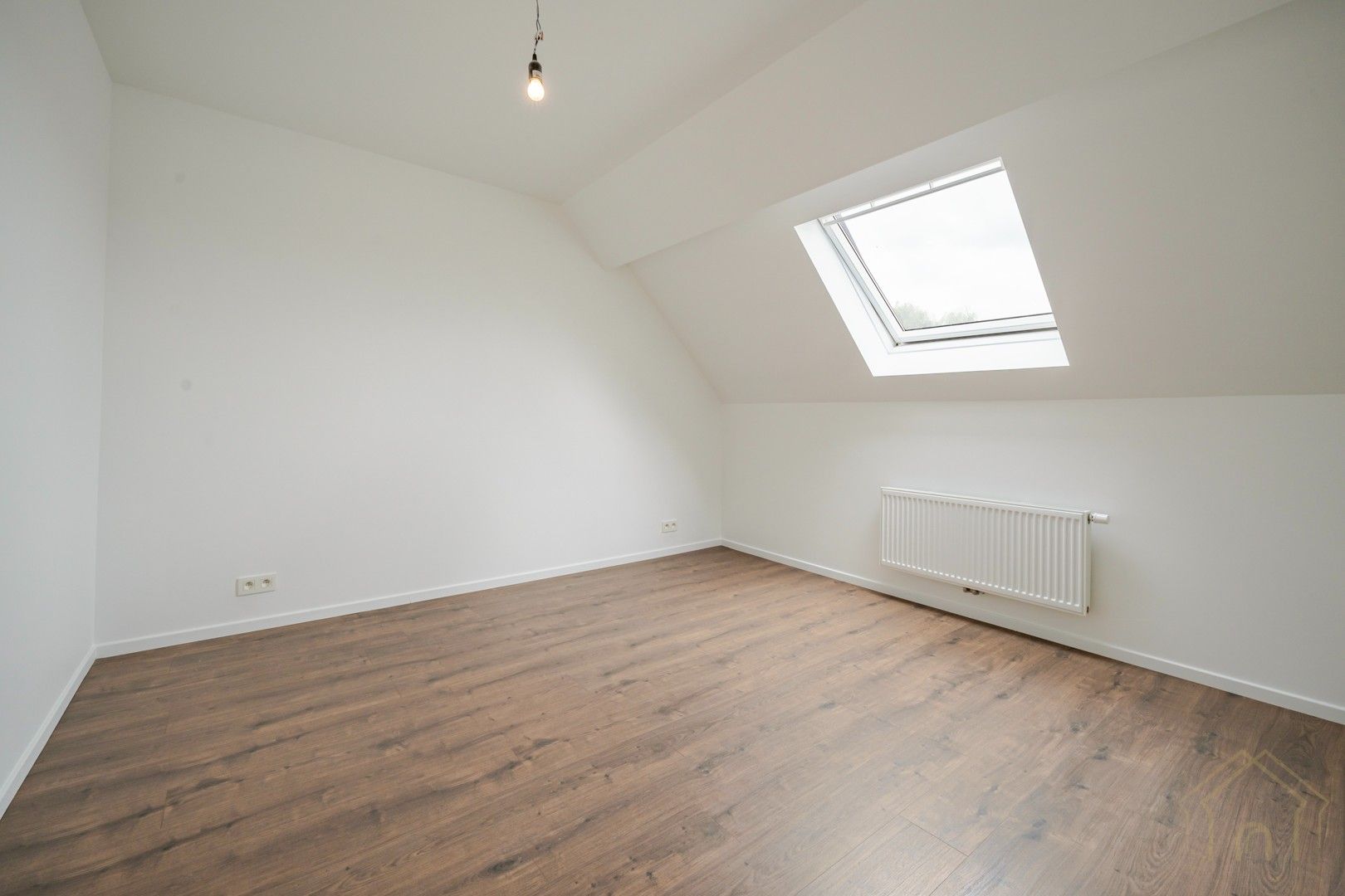 Instapklare, energiezuinige woning met grote tuin in hartje Menen foto 10