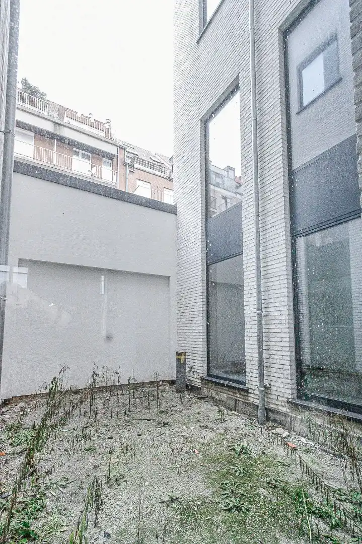 Prachtige winkel Lippenslaan 217 te huur (minimum 50% verplichting horeca of voeding) foto 12