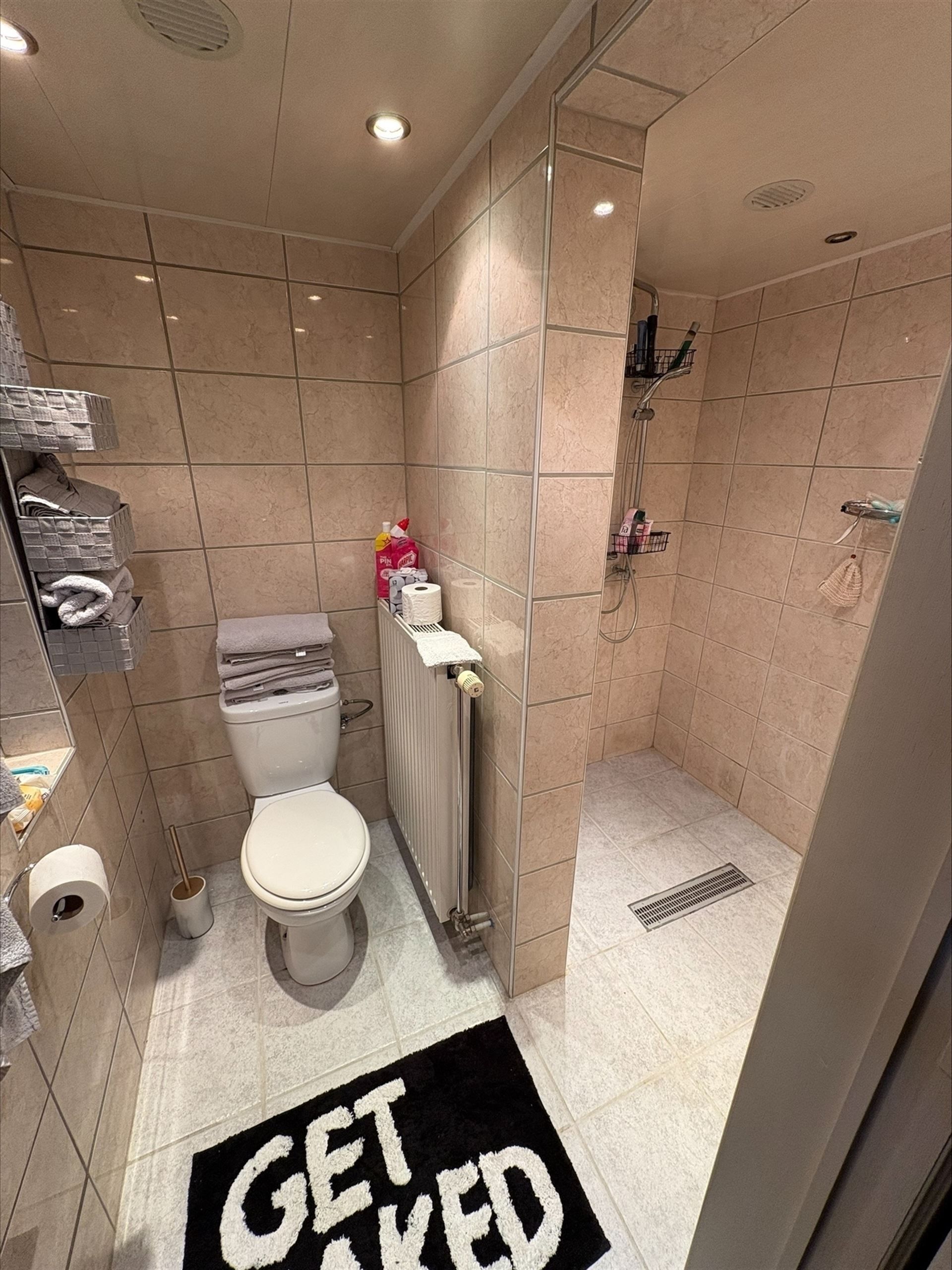 Bel-etage woning met ruime garage  en 2 badkamers! foto 18