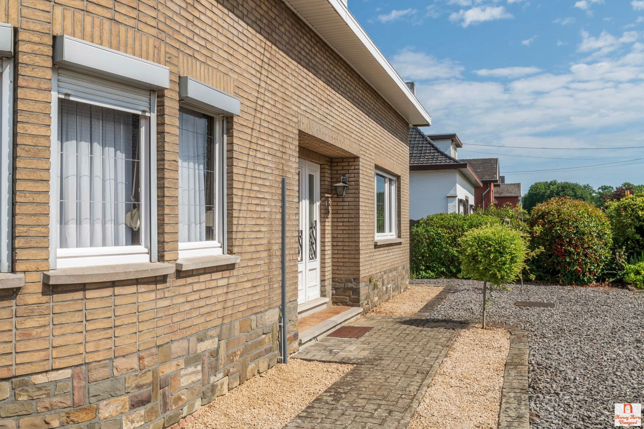 Sfeervolle jaren ’60-woning met grote tuin in rustige straat foto 30