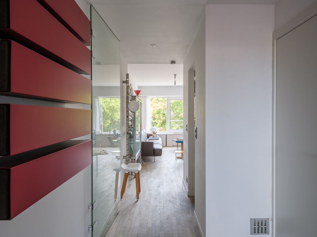 Gent Zuid - Lichtrijk 1slpk appartement met de mogelijkheid tot aankoop van een ondergrondse staanplaats op een gegeerde locatie. foto 6