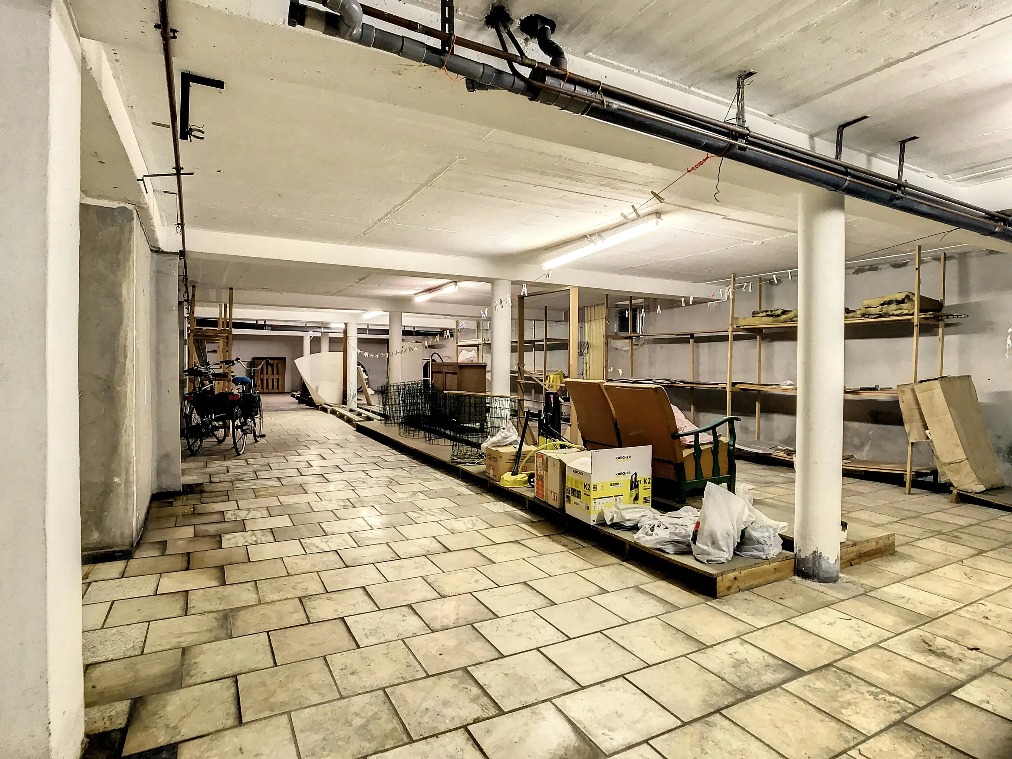 Te renoveren handelspand met appartement en tuin in Bazel foto 15