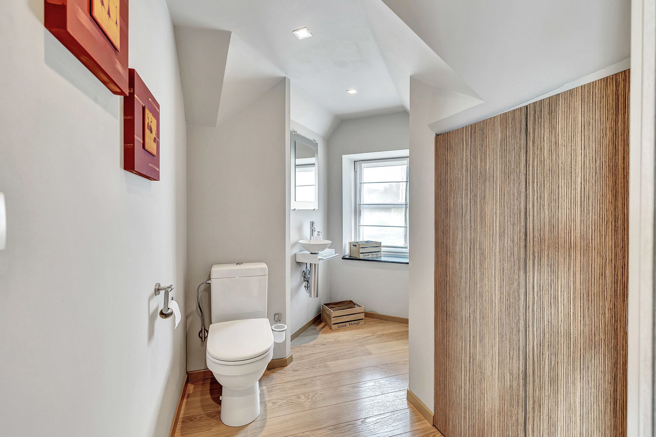 Unieke woning met oplsagplaats foto 13