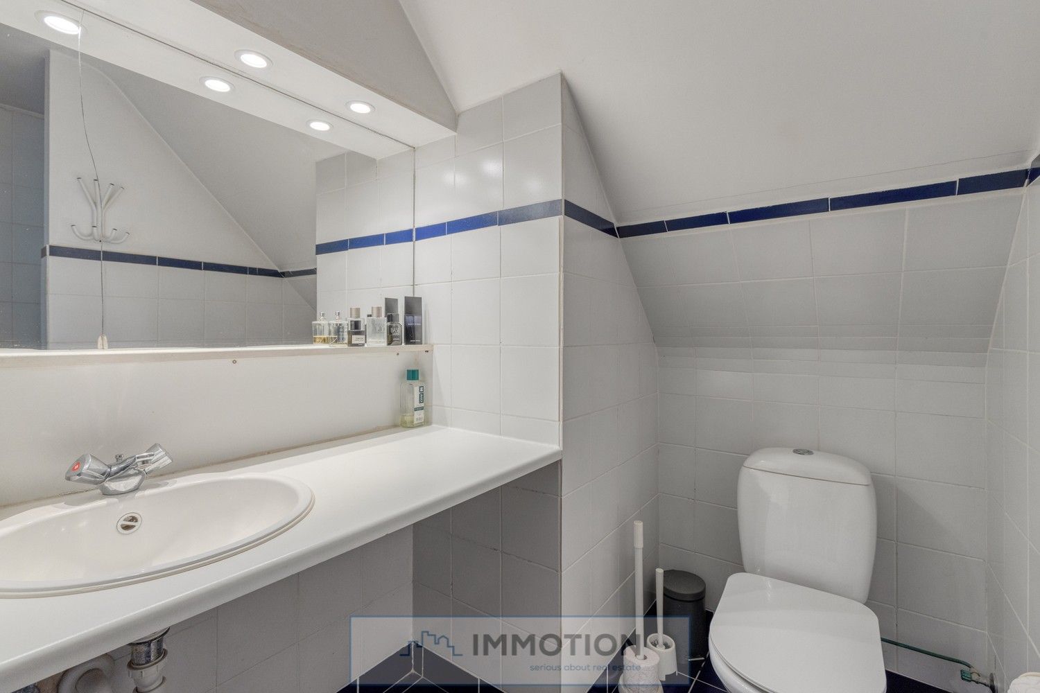 Ruime villa met 6 slaapkamers op mooi perceel in villawijk te Marke foto 18