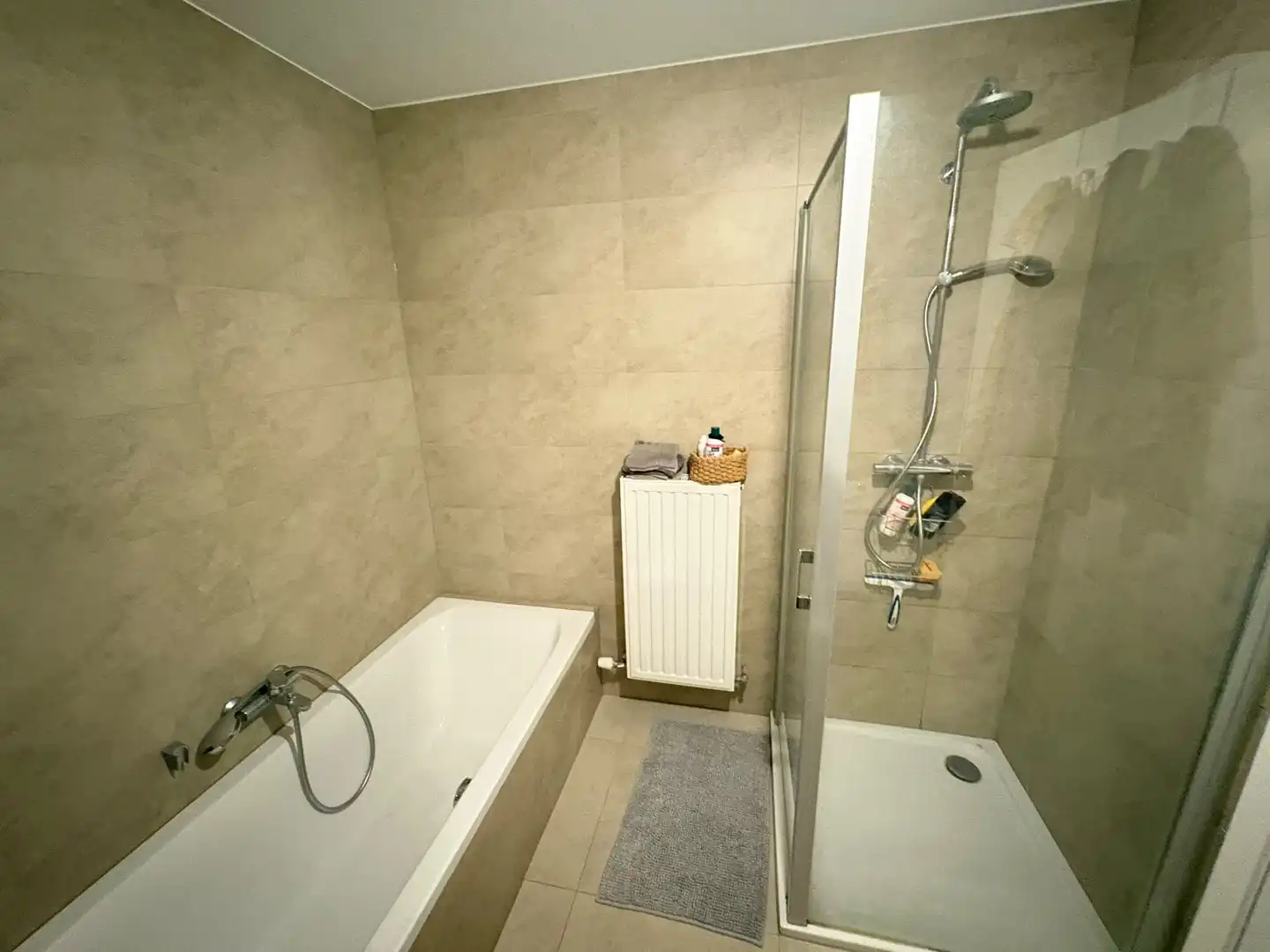 RUIM TWEE SLAAPKAMER APPARTEMENT + TERRAS foto 5