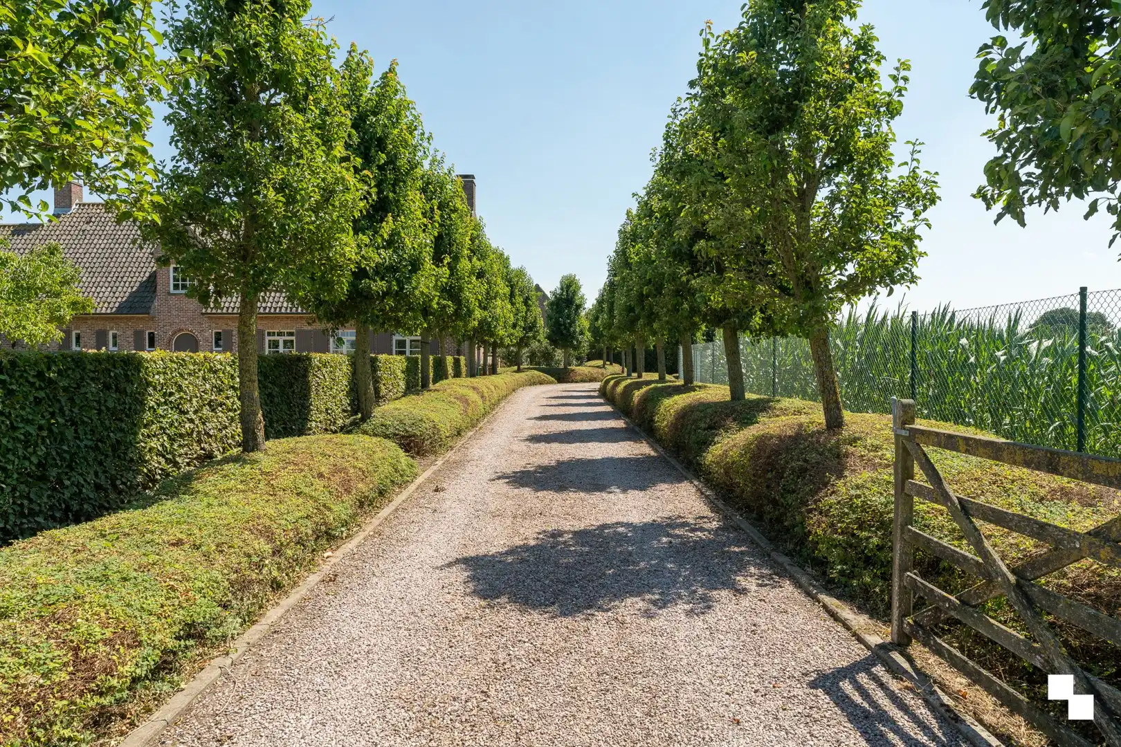 Unieke eigendom omgeven door groen, met zwembad, bijgebouwen en meer dan 1 hectare grond te Zwevezele, Wingene foto 28