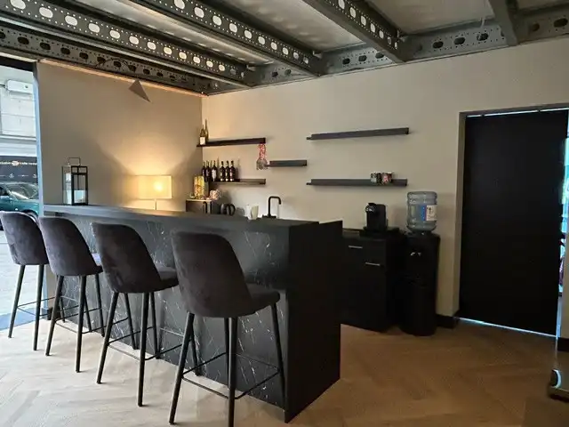 MULTIFONTIONELE BEDRIJFSUNIT MET MOOIE KANTOREN foto 5