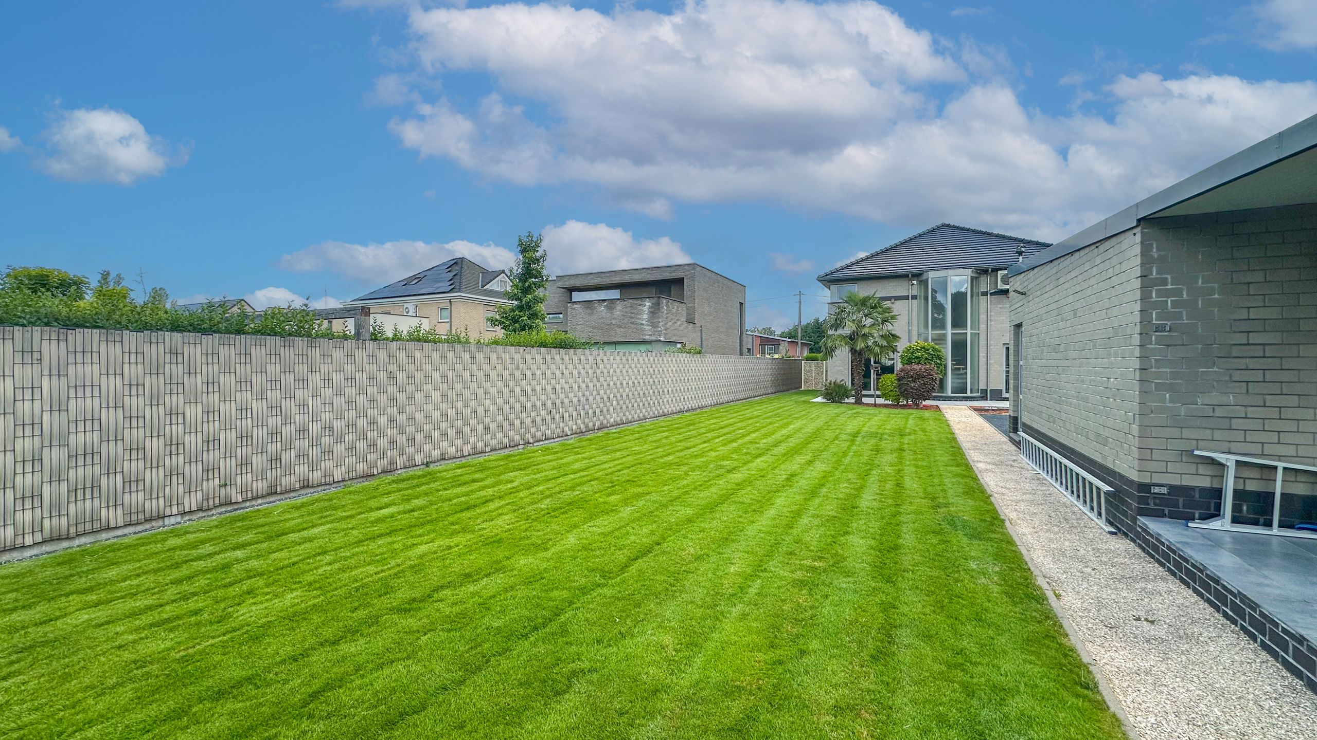 Praktisch ingedeelde woning met grote tuin en 4 slaapkamers! foto 58