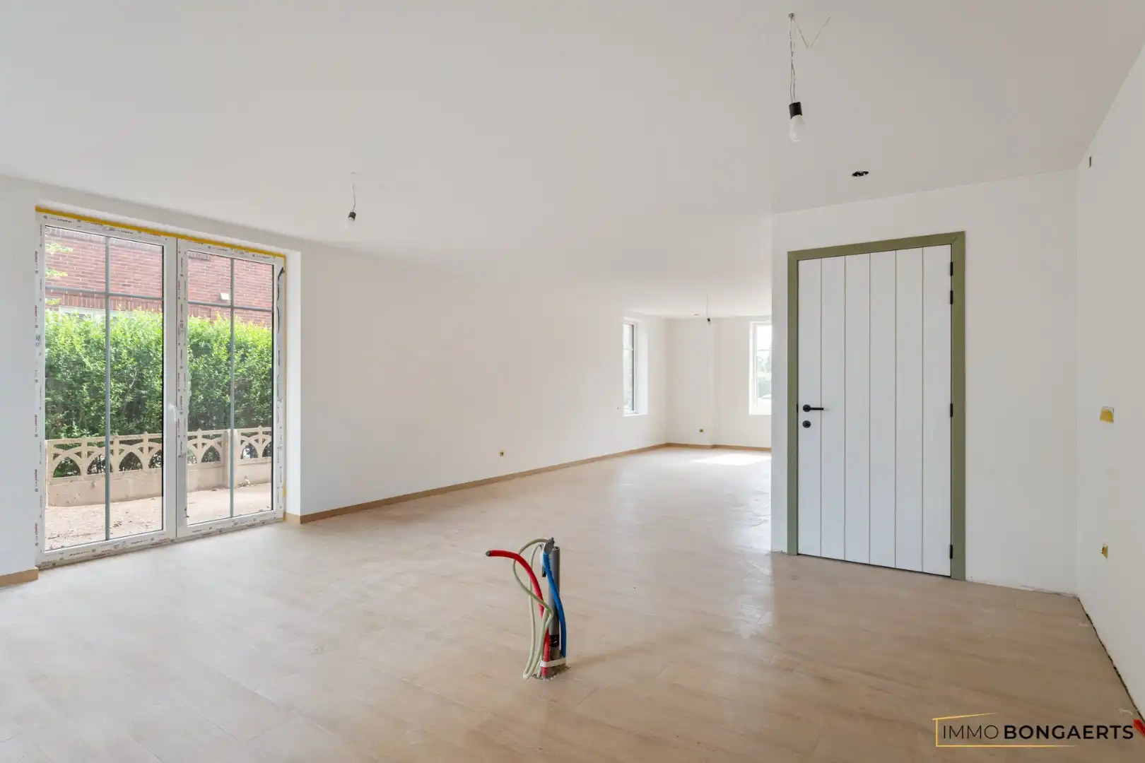Nieuwbouwwoning met 4 slaapkamers foto 6