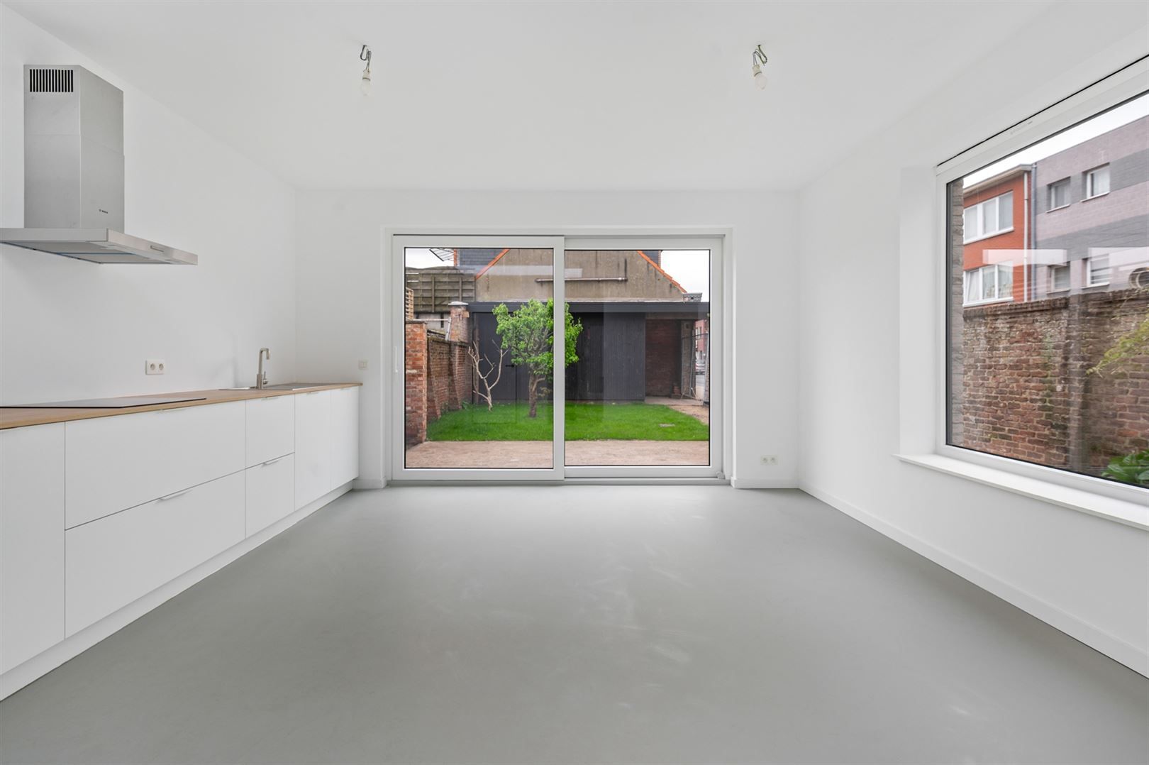 Energiezuinig gerenoveerde halfopen woning aan dorpsrand Kapellen. foto 4