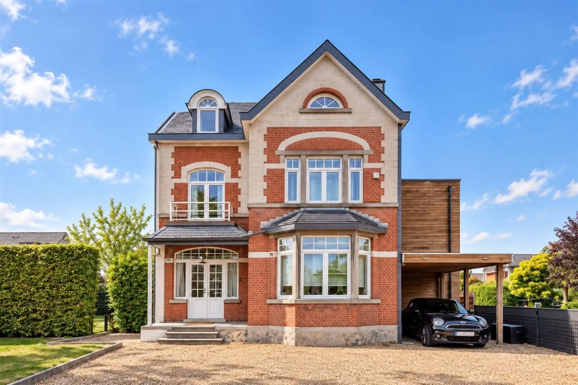 Volledig gerenoveerde serristenvilla foto 2