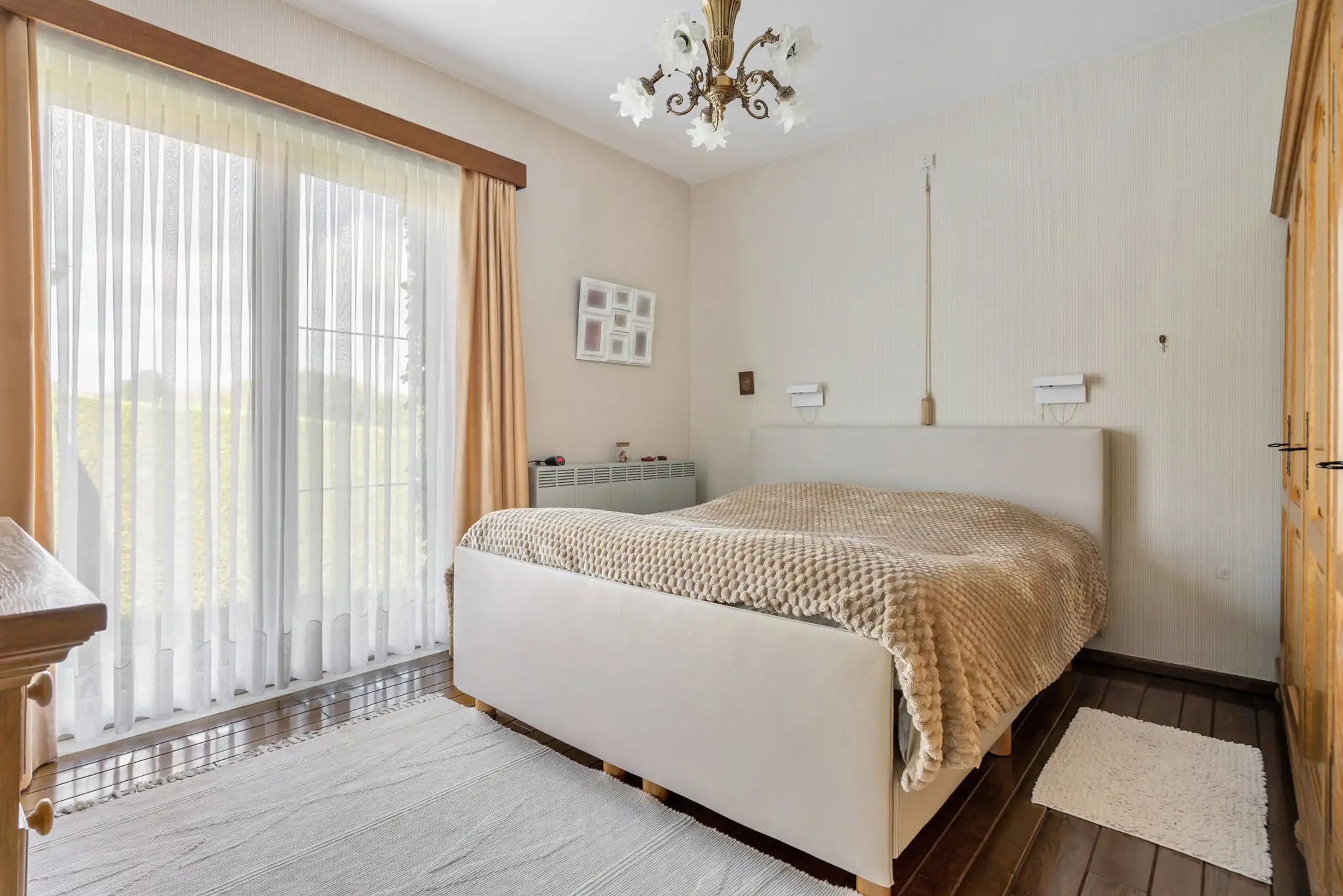 Vrijstaande bungalow met paardenweides op 84a39ca foto 15
