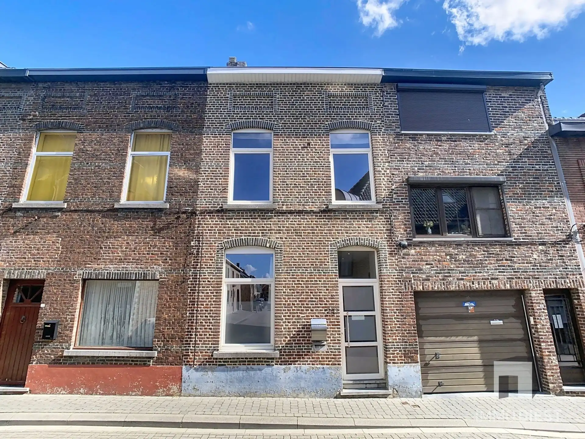 Rijwoning met 2 slaapkamers en stadstuin op gunstige locatie foto 2