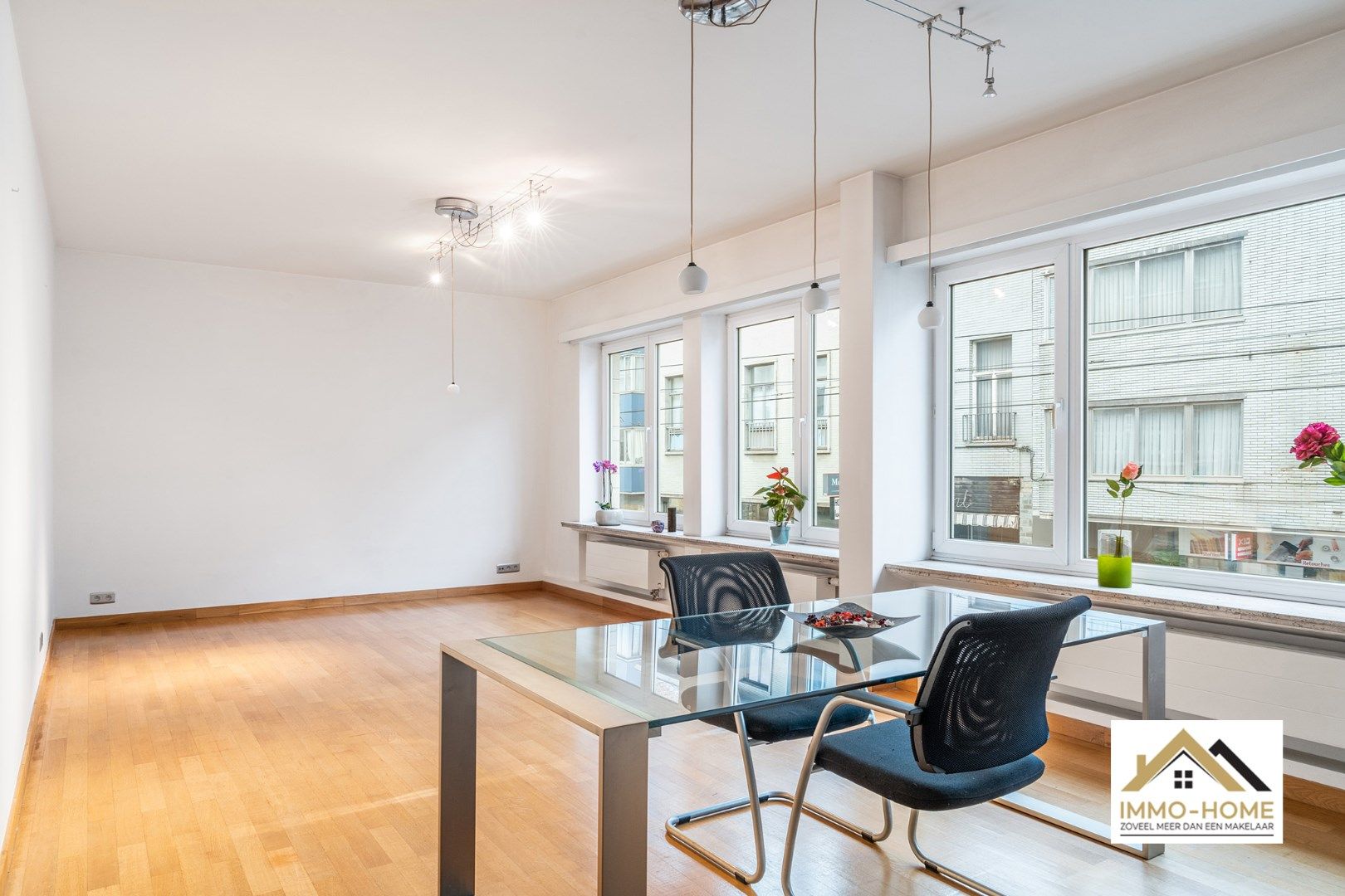 Instapklaar ruim appartement met TOPligging,dicht bij E17,UZ Gent, station foto 8