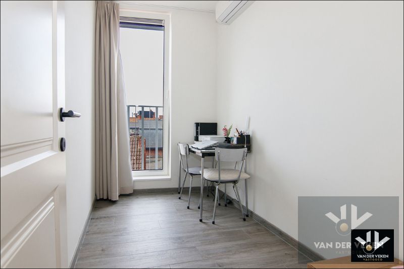 LUXUEUS AFGEWERKT PENTHOUSE IN HARTJE HASSELT foto 17