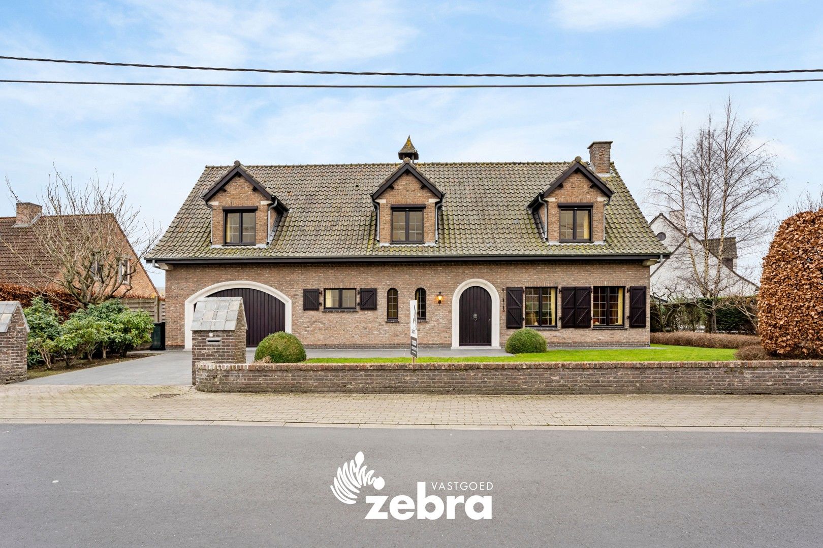 Hoofdfoto van de publicatie: Statige villa met 4 slaapkamers en zuidgerichte tuin te Beveren (Roeselare)!