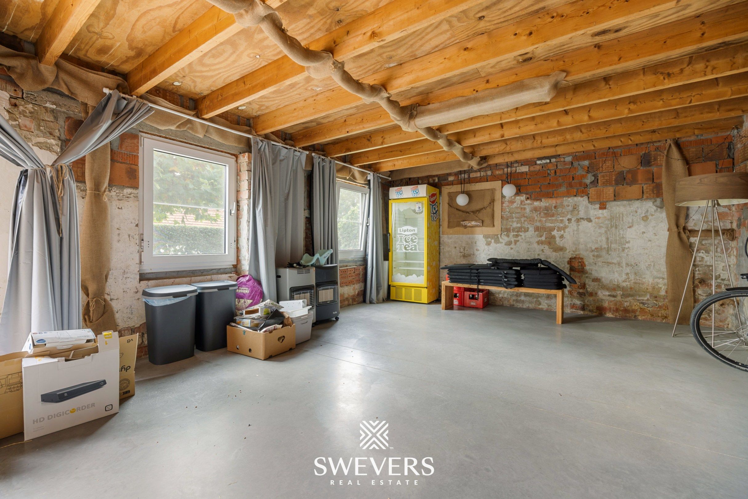 Gerenoveerde woning op 27 are en vergunde stal van 147 m² foto 24