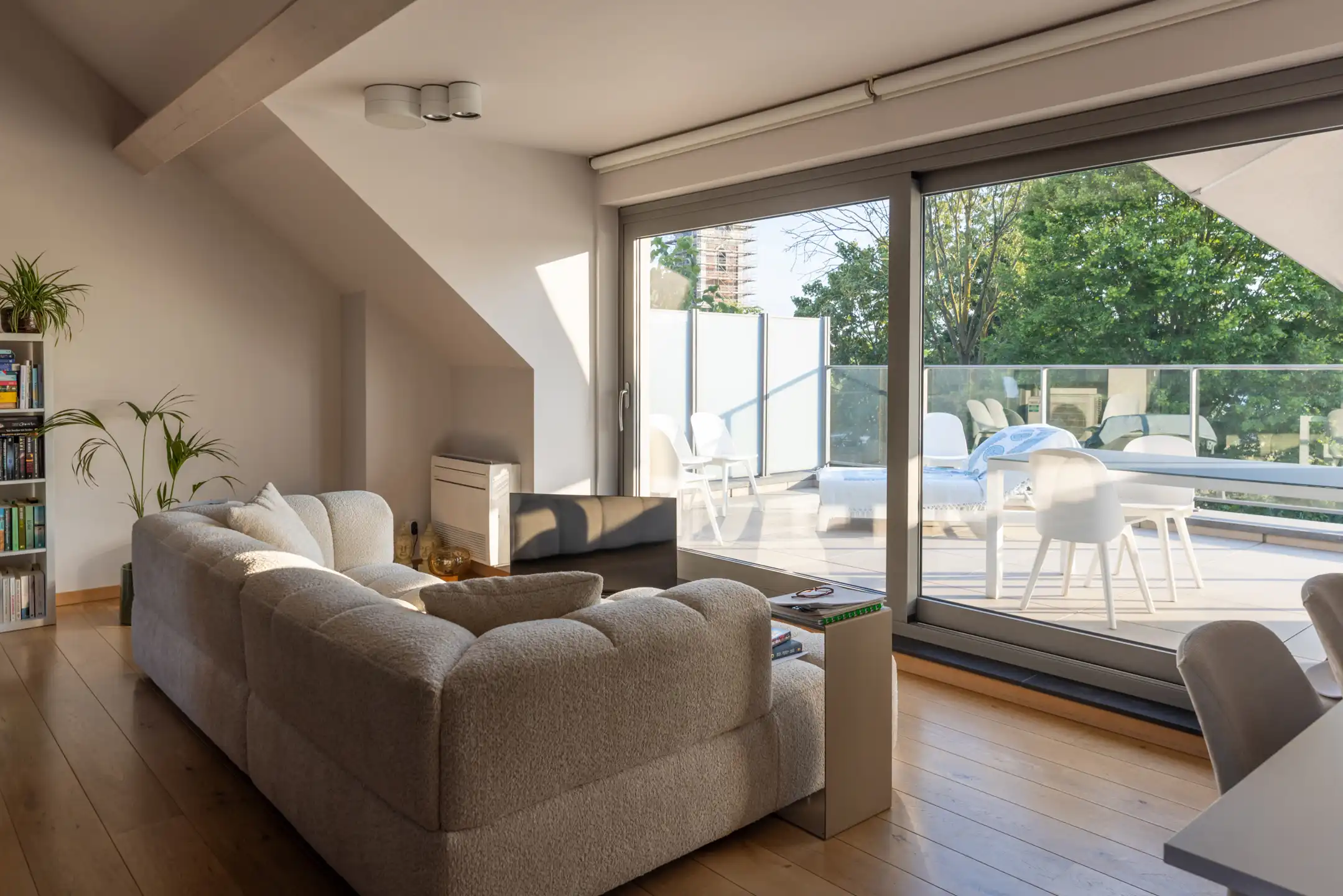 Prachtig 2-slpk duplex appartement met zicht op de Schelde foto 2