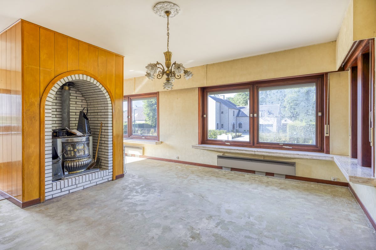 te renoveren huis op een perceel van 2445m² te koop in Geel foto 12