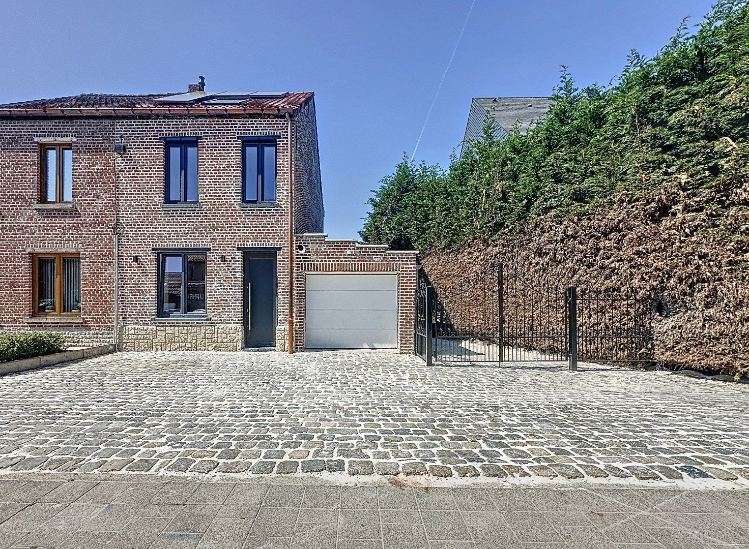 Knusse, instapklare woning te koop in hartje Wilsele-Putkapel foto {{pictureIndex}}