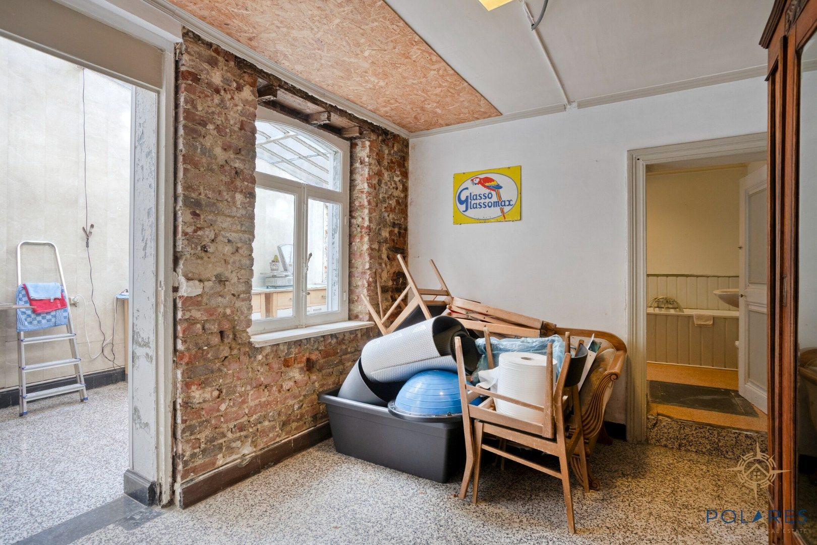 Goed gelegen, te renoveren rijwoning in centrum Hoegaarden foto 8