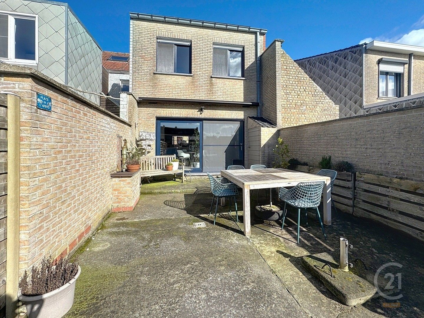 Instapklare woning met 3 slaapkamers in het centrum van Middelkerke. foto 2