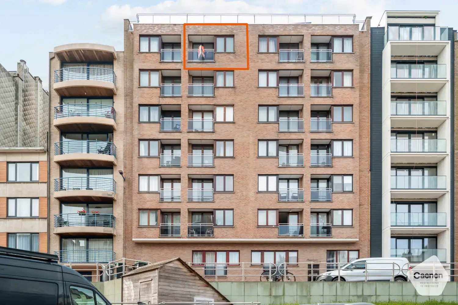 Lichtrijk twee slaapkamer appartement met terras op toplocatie foto 15