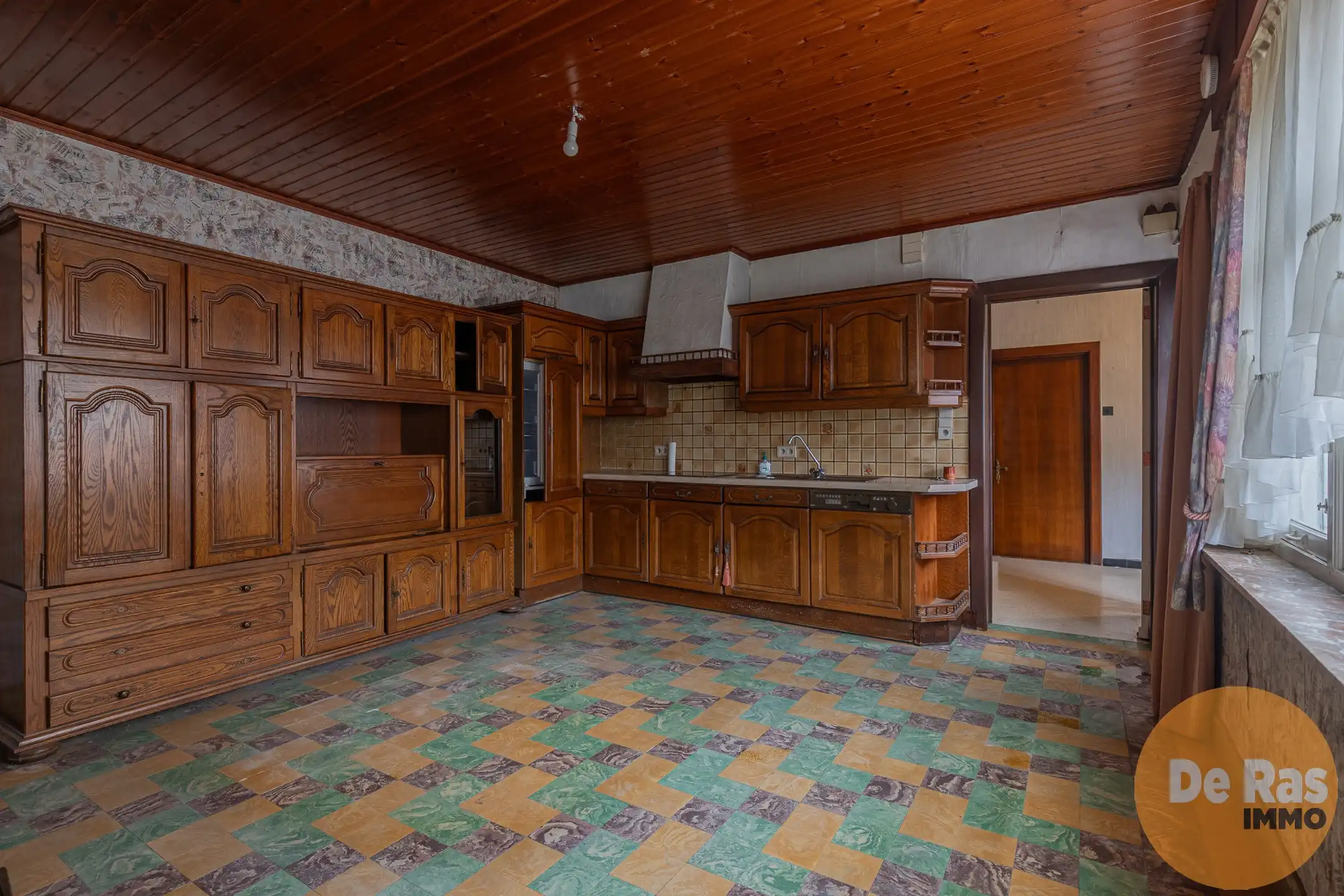 SCHELDEWINDEKE - Te renoveren woning met heel wat potentieel foto 7