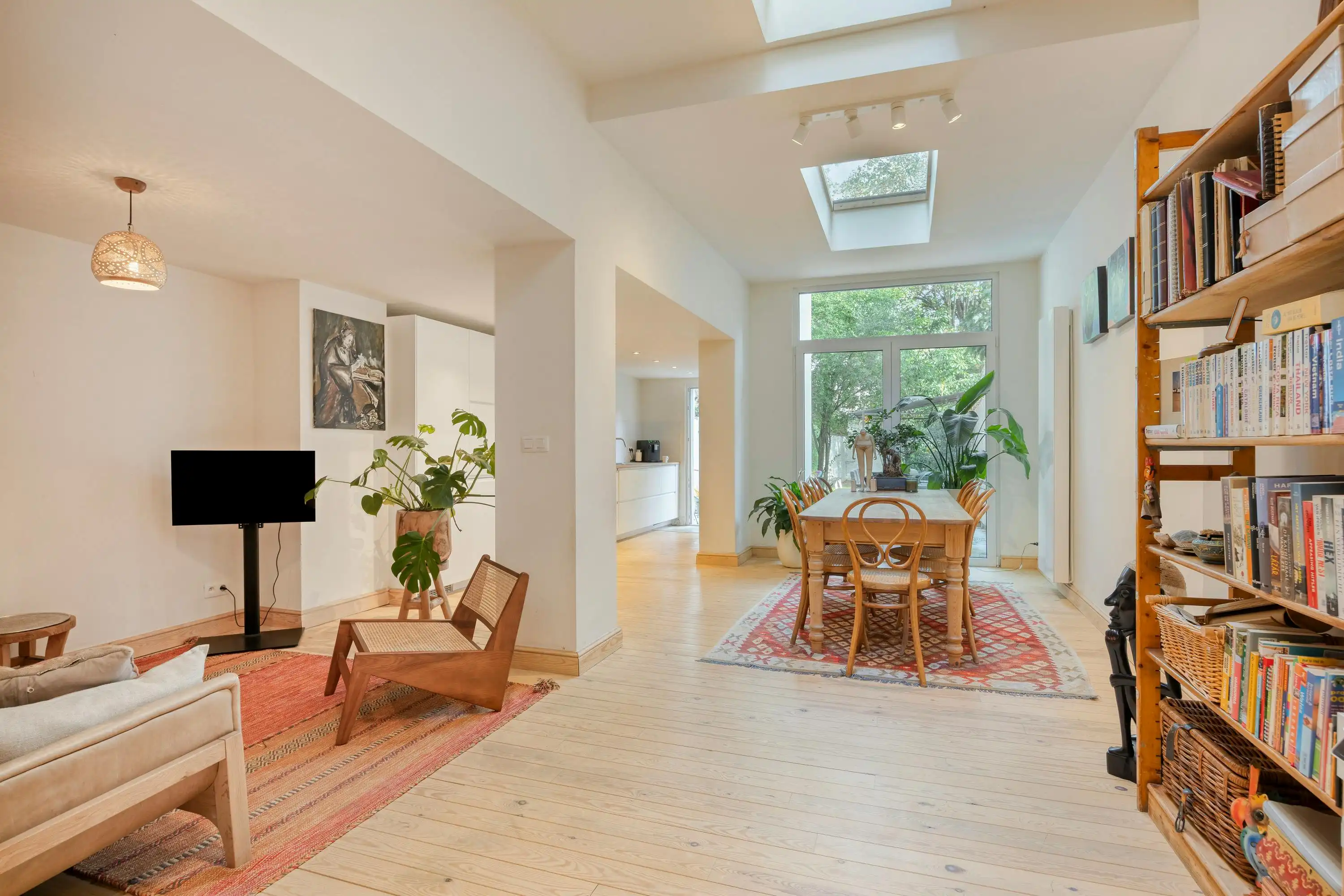 Energiezuinig huis met tuin ca. 132 m² te koop in Antwerpen foto {{pictureIndex}}